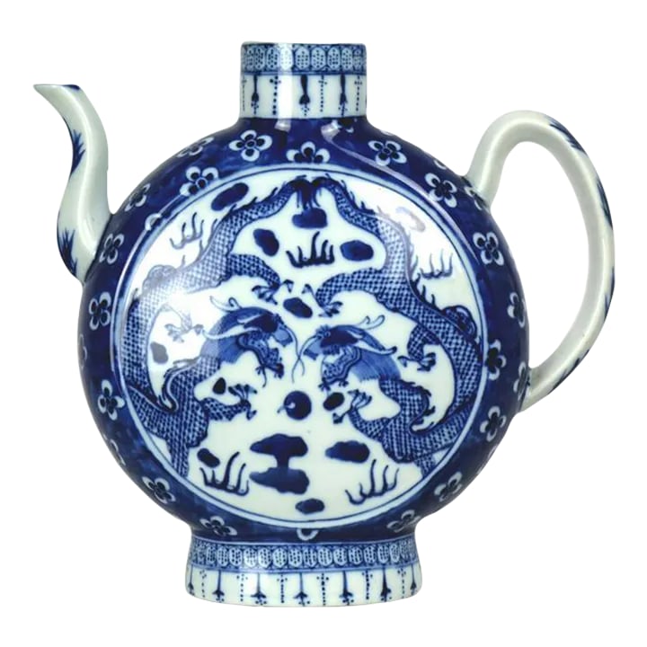 Large Chinese Blue and White Porcelain Teapot With Qianlong Mark on the Bottom (1 of 8)