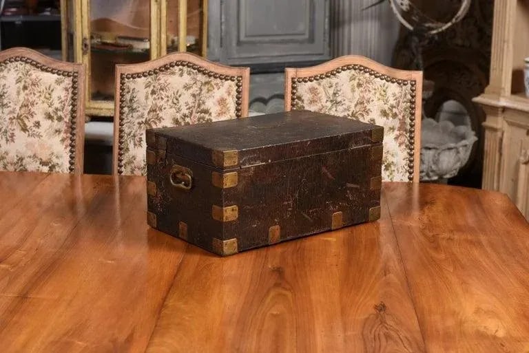 19th Century French Maison Gellée et Gainier Leather and Brass over Wood Decorative Box - 12