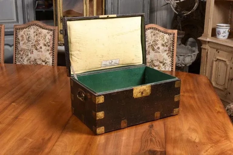 19th Century French Maison Gellée et Gainier Leather and Brass over Wood Decorative Box - 6