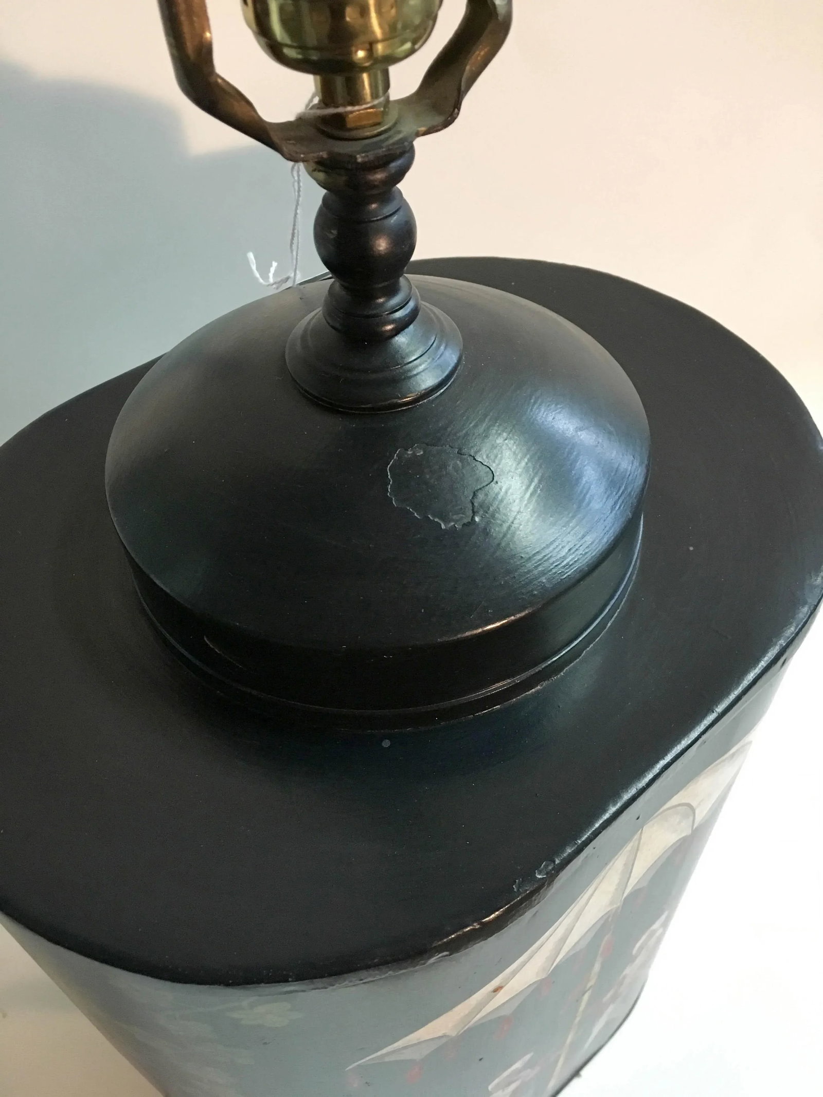 Late 20th Century Oval English Style Tea Caddy Lamp - 5
