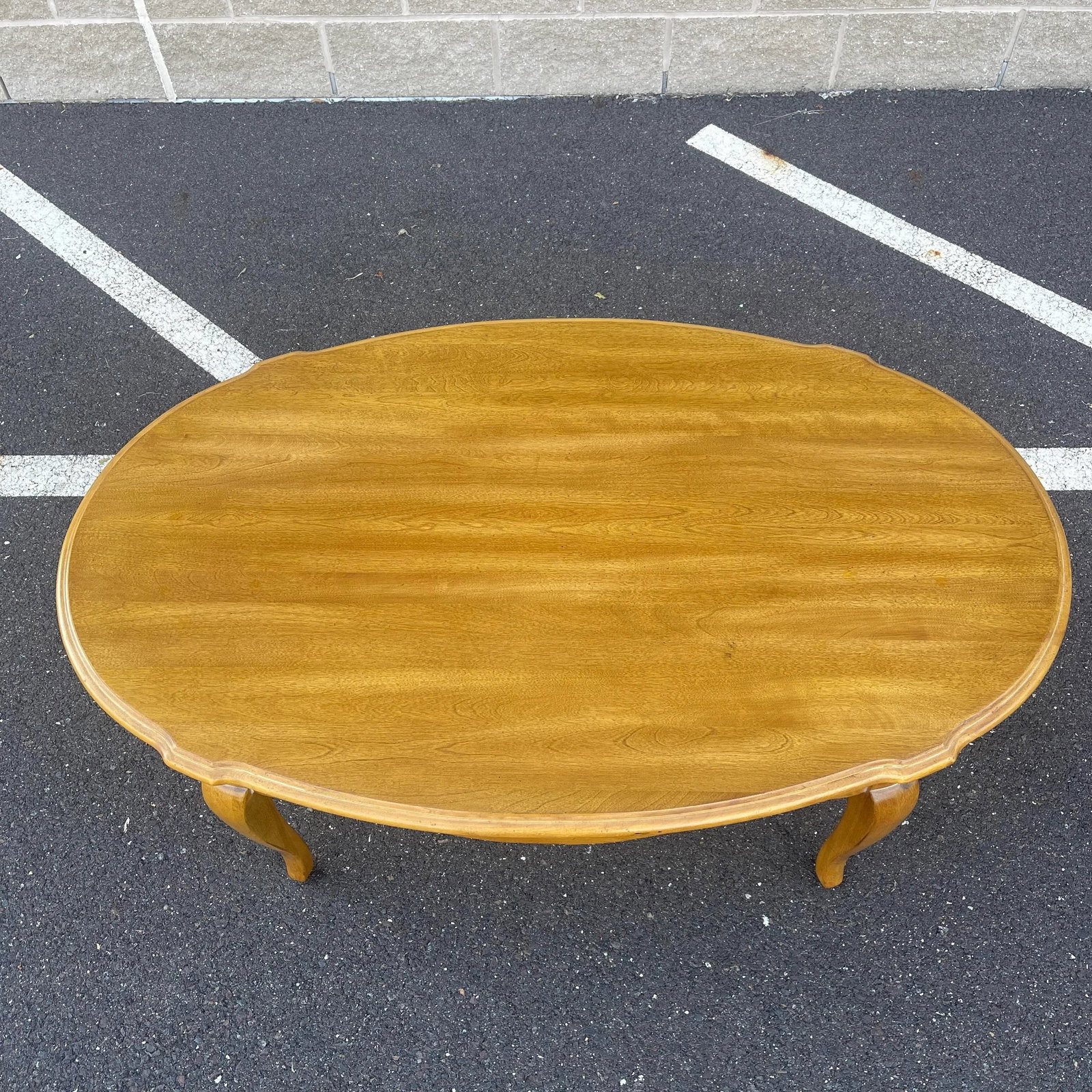 1990s Ethan Allen Country French Birch Oval Coffee or Cocktail Table (26-8220 Provence) - 3