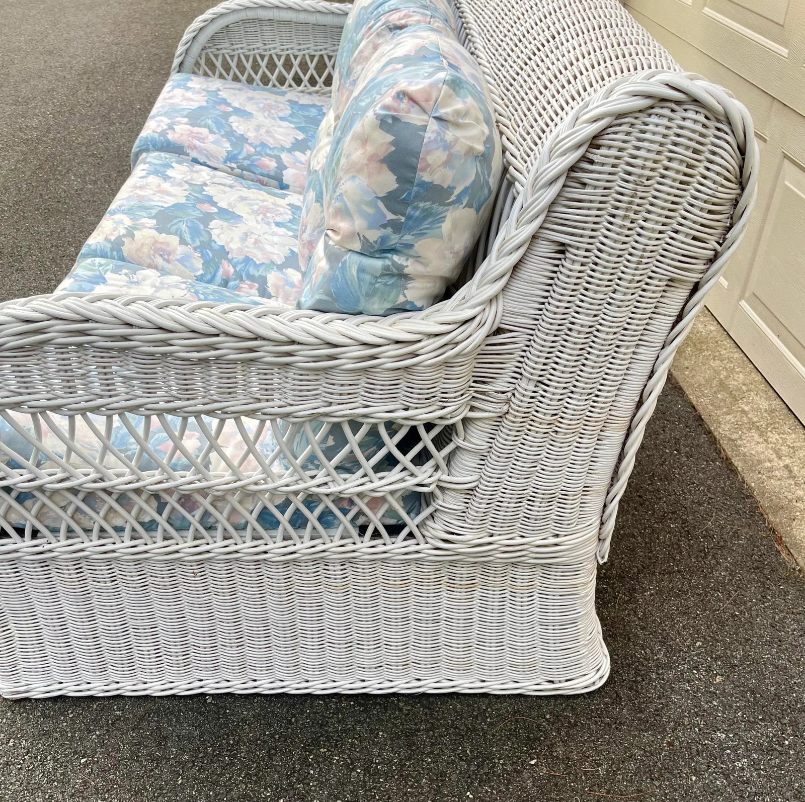 Vintage Coastal Boho Chic White Lexington Henry Link Wicker Three Seat Sofa With Blue Cushions - 4