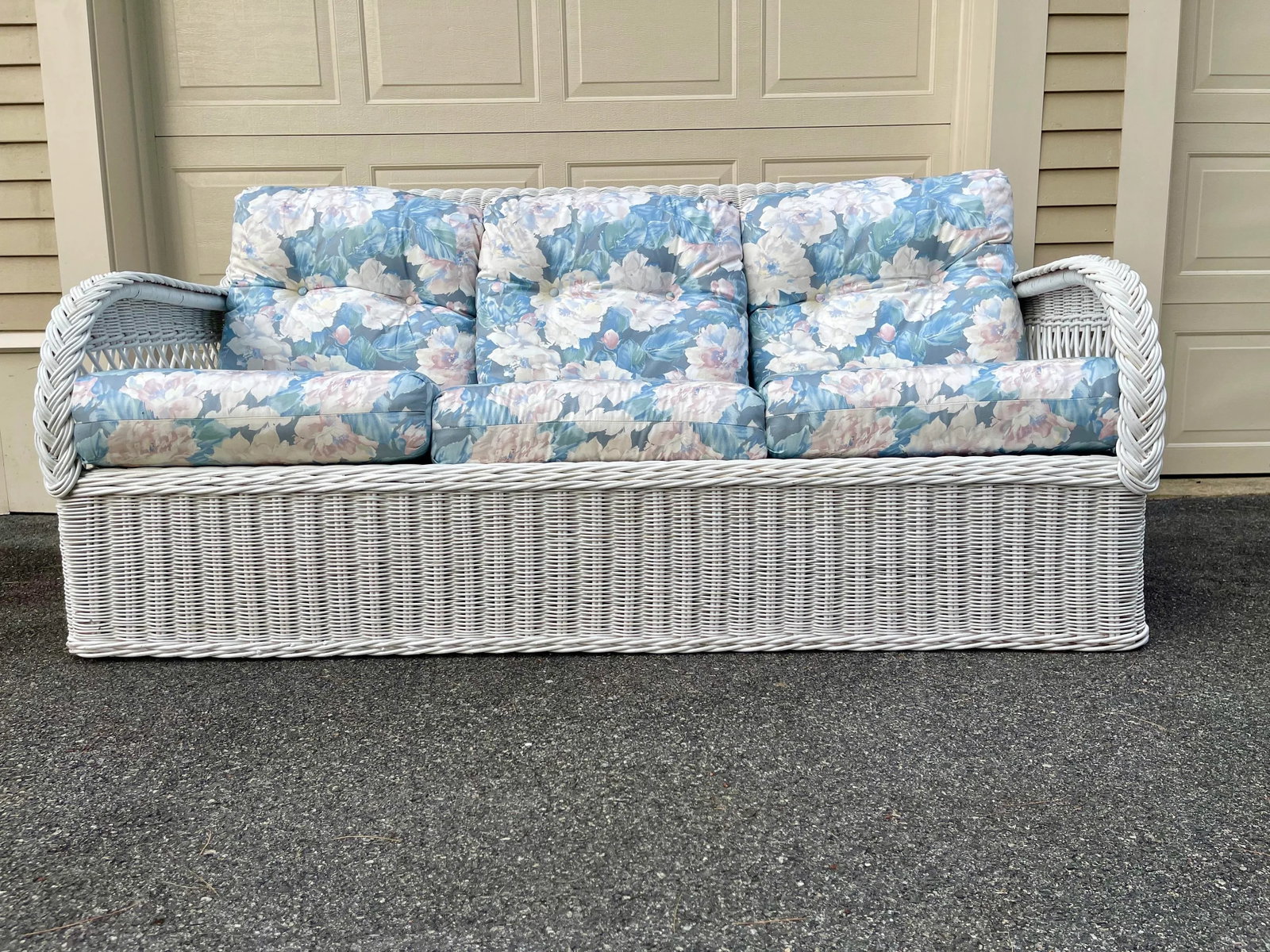 Vintage Coastal Boho Chic White Lexington Henry Link Wicker Three Seat Sofa With Blue Cushions - 7