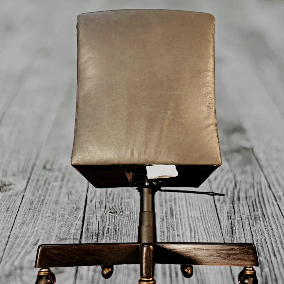 Lee Industries Custom Made Noble Rock Leather 5401-01dc Rolling Desk Chair - 6