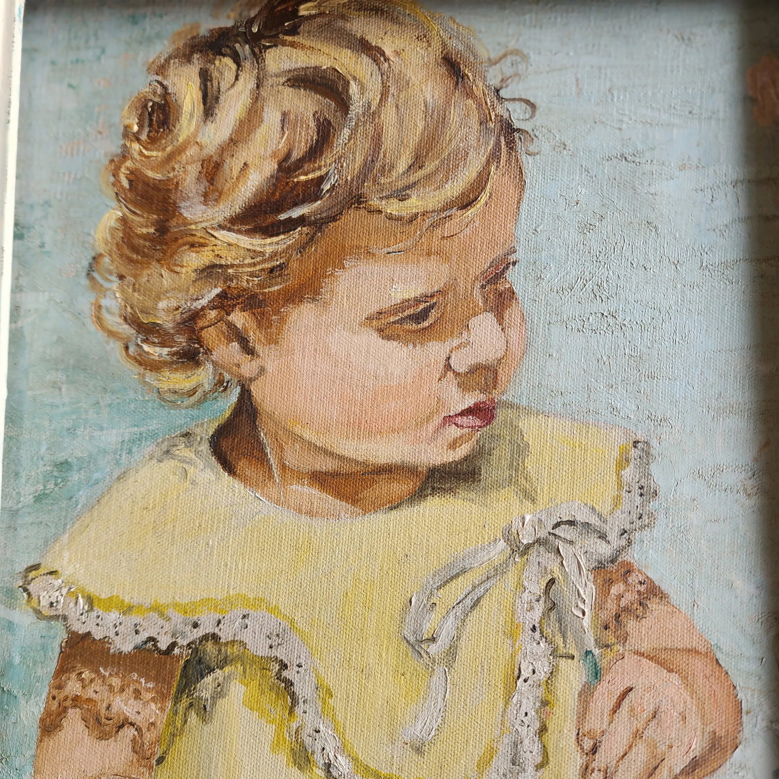 Mid 20th Century Expressionist Portrait Painting of a Baby Girl in a Yellow Dress, Framed - 4