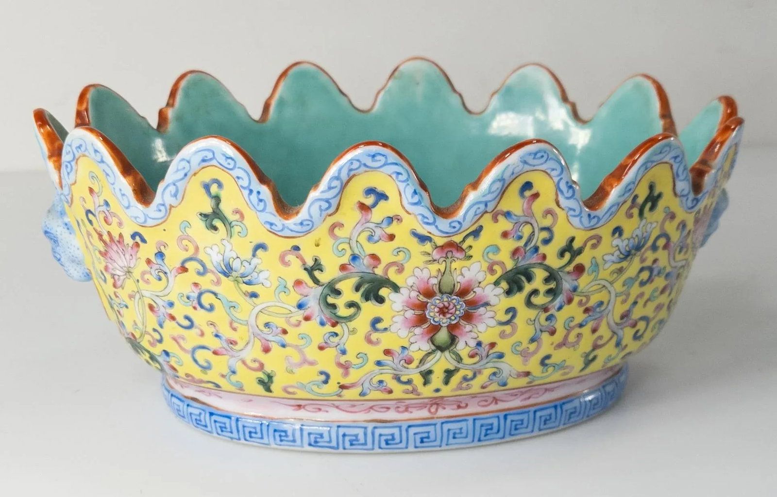 Early 20th Century Chinese Chinoiserie Republic Period Famille Rose Floral Bowl - 2