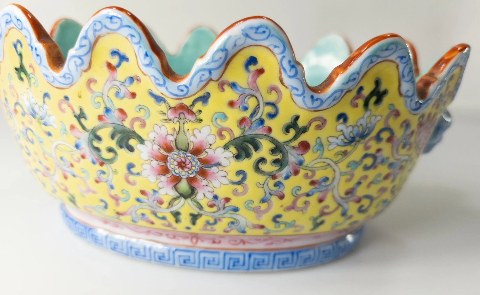 Early 20th Century Chinese Chinoiserie Republic Period Famille Rose Floral Bowl - 6