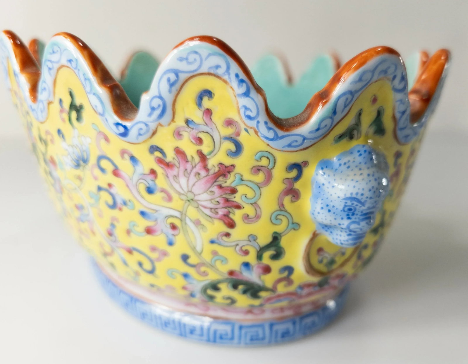 Early 20th Century Chinese Chinoiserie Republic Period Famille Rose Floral Bowl - 7