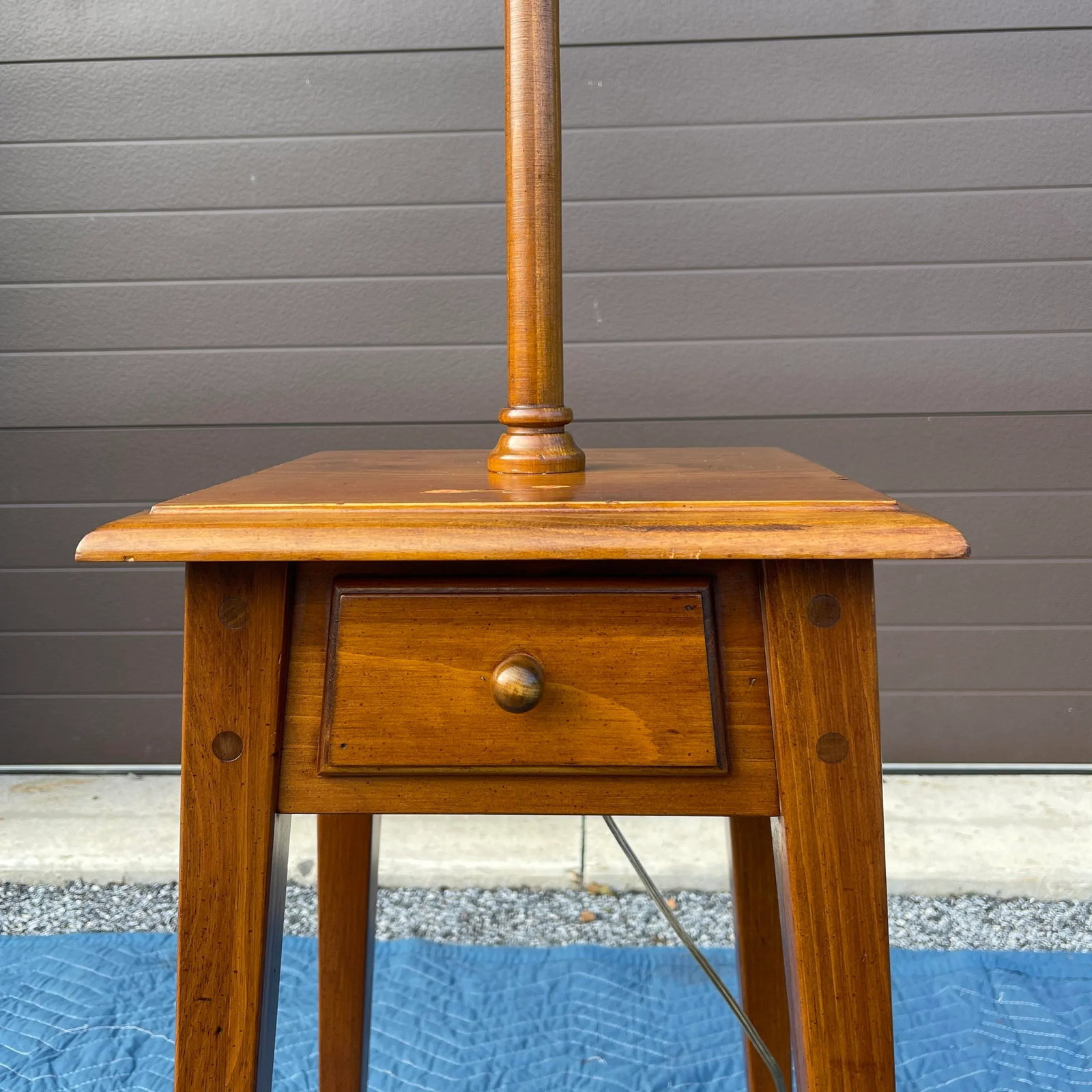 1980s Ethan Allen Country Craftsman Collection Traditional Rustic Pine Floor Lamp - 3