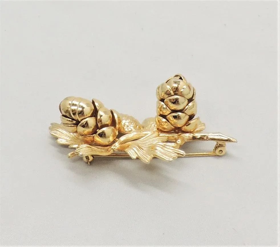 Vintage 1950s Signed Napier 3D Acorns Brooch - 4