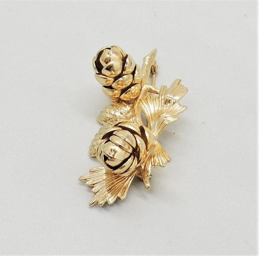 Vintage 1950s Signed Napier 3D Acorns Brooch - 7