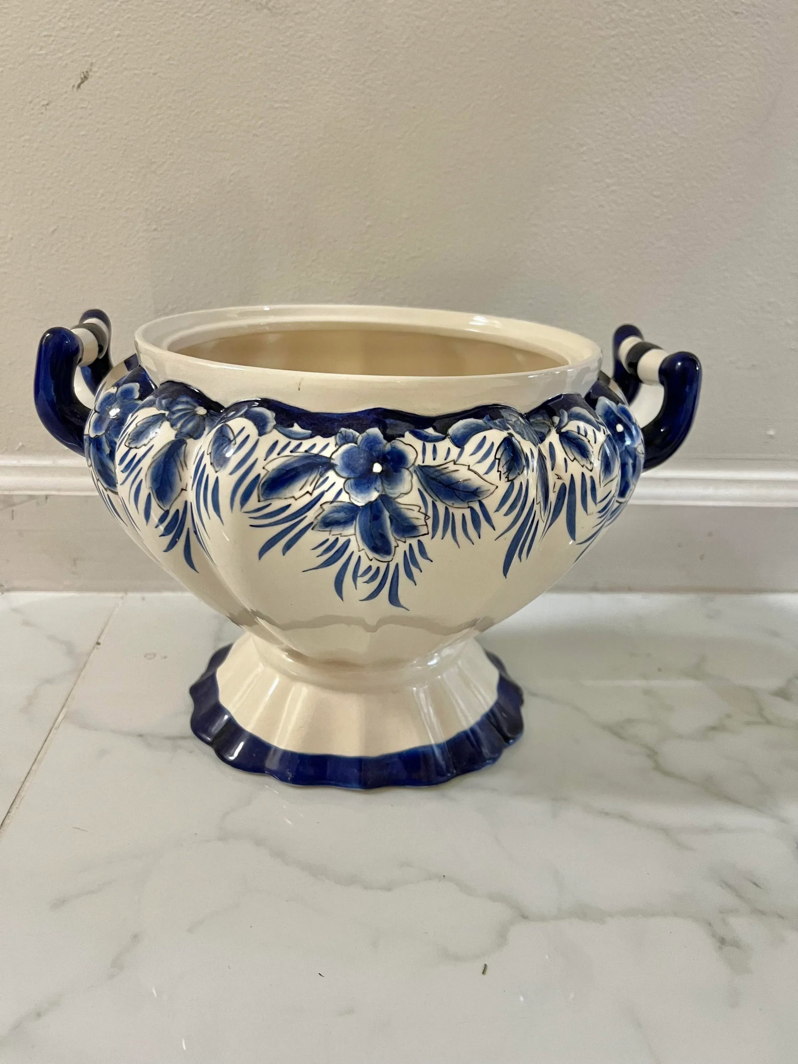 Vintage Blue Floral Delft Tureen - 6