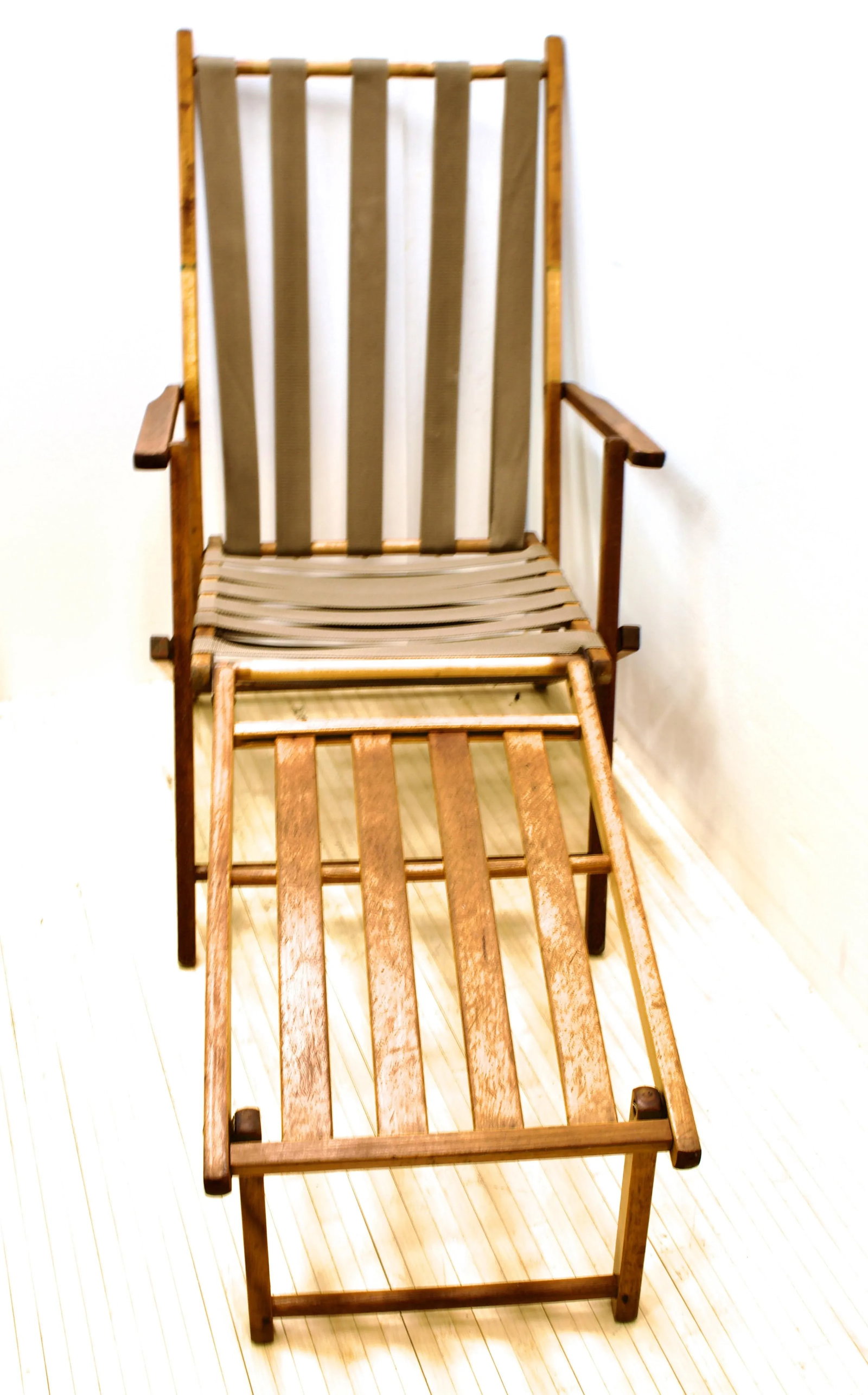Teak Steamer Ship Lounge Deck Chair | 1950s - 2