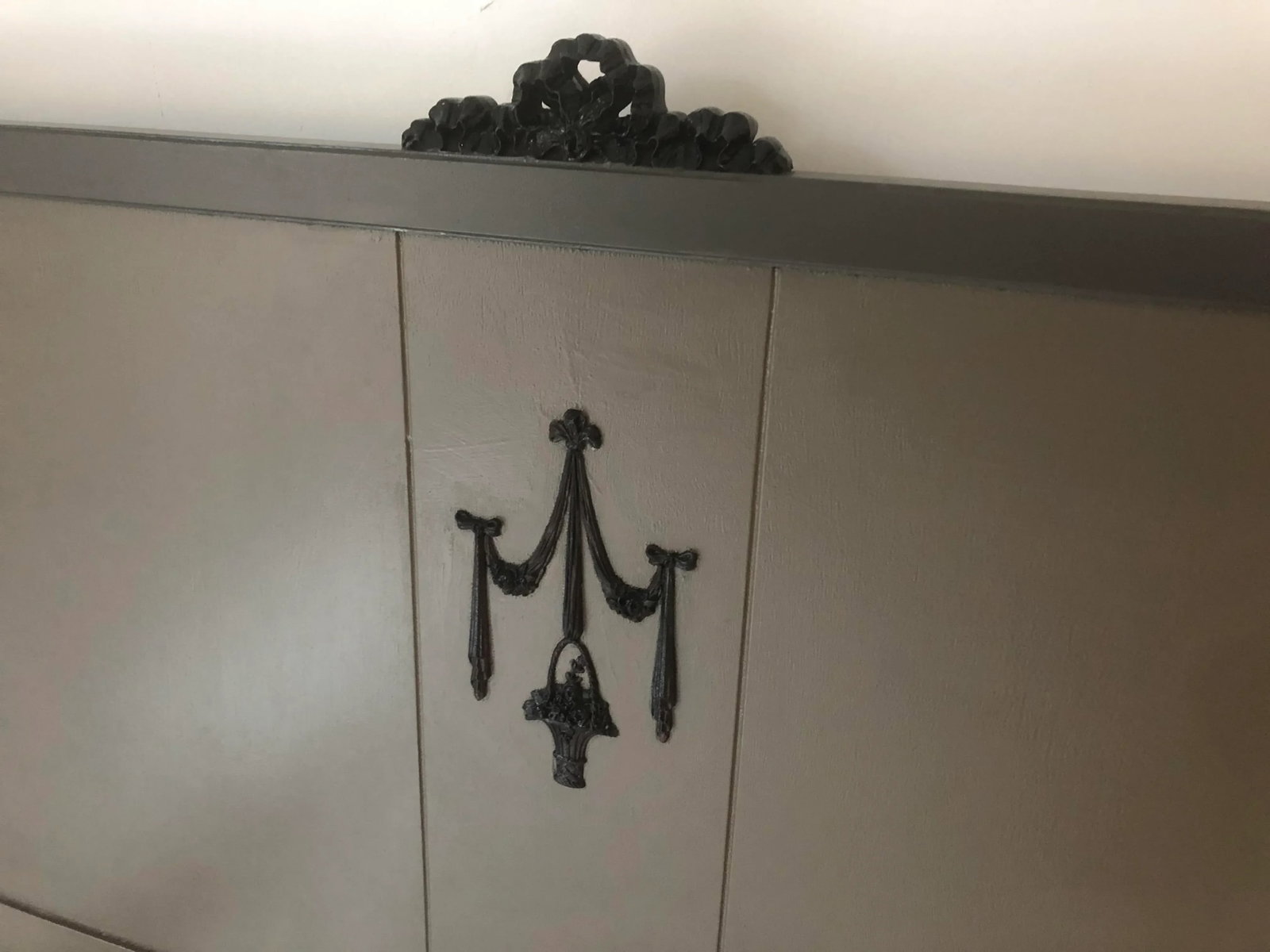Early 20th Century Antique French Style Mahogany Bedframe - 5