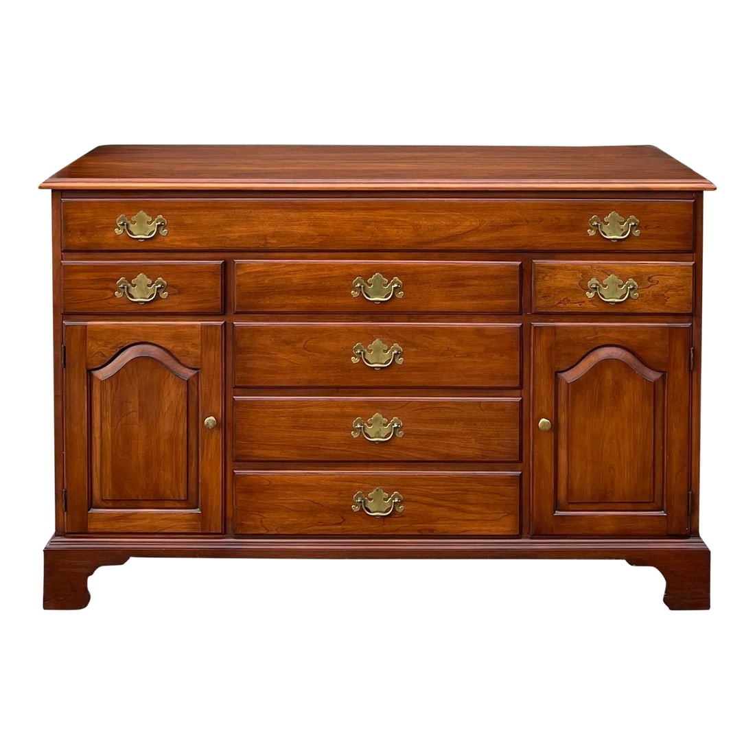 1970s Virginia Galleries Henkel Harris Chippendale Solid Cherry 7 Drawer Sideboard (1 of 11)