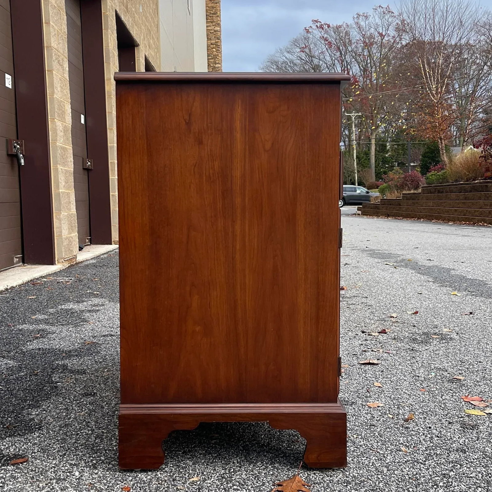 1970s Virginia Galleries Henkel Harris Chippendale Solid Cherry 7 Drawer Sideboard - 6