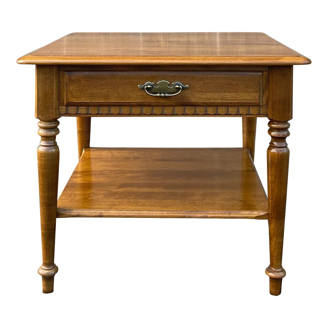 1980s Ethan Allen Heirloom Nutmeg Solid Maple American Traditional Square Side or End Table (10-8705 (1 of 11)