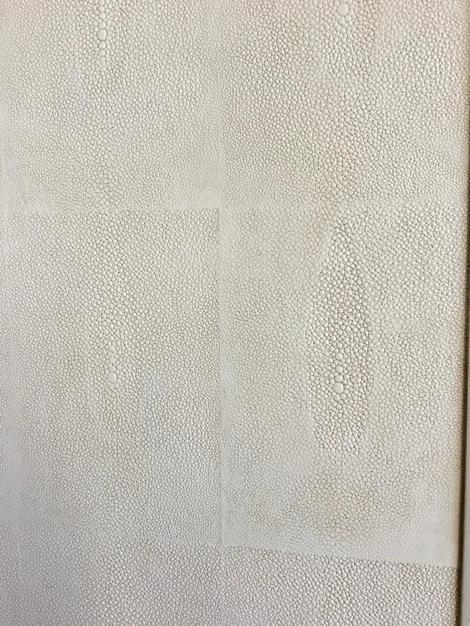 Barbara Barry for Henredon Modern Ivory Faux Shagreen Low Folding Curtin Call Screen/Room Divider - 7