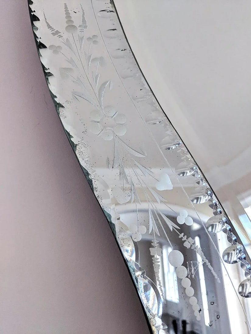 19th Century Antique Venetian Mirror With Bevelled Glass Detail - 3
