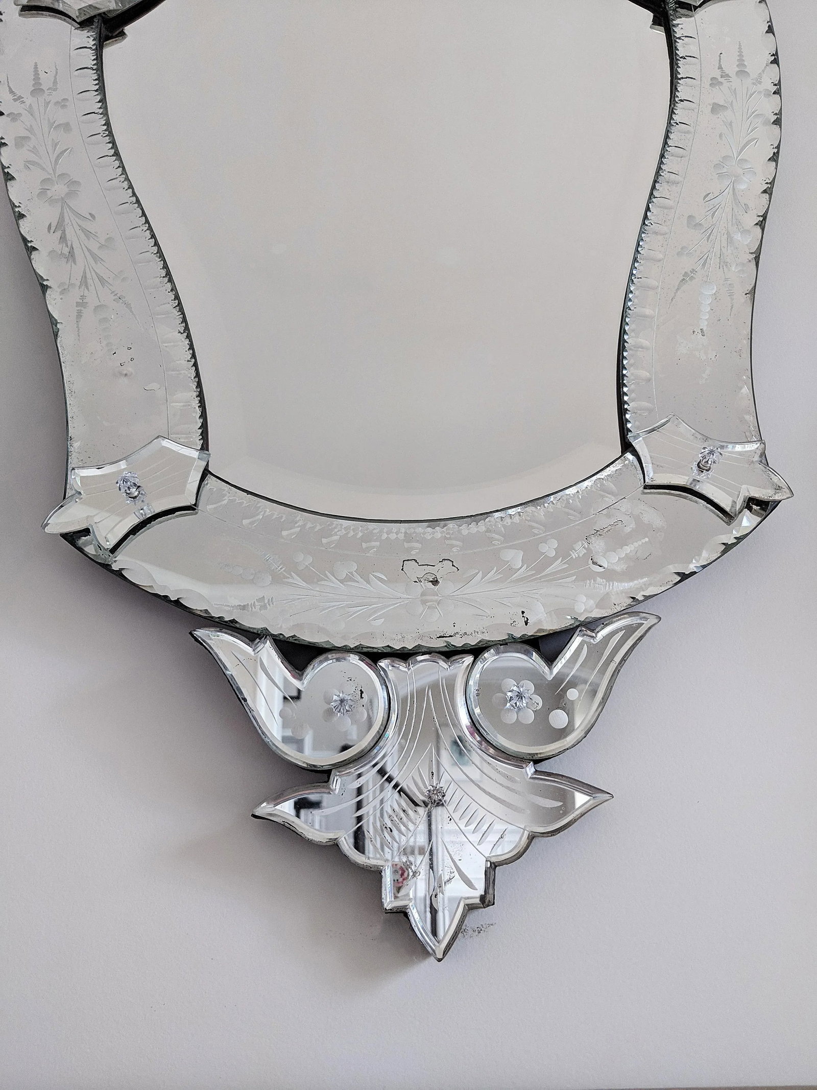19th Century Antique Venetian Mirror With Bevelled Glass Detail - 4
