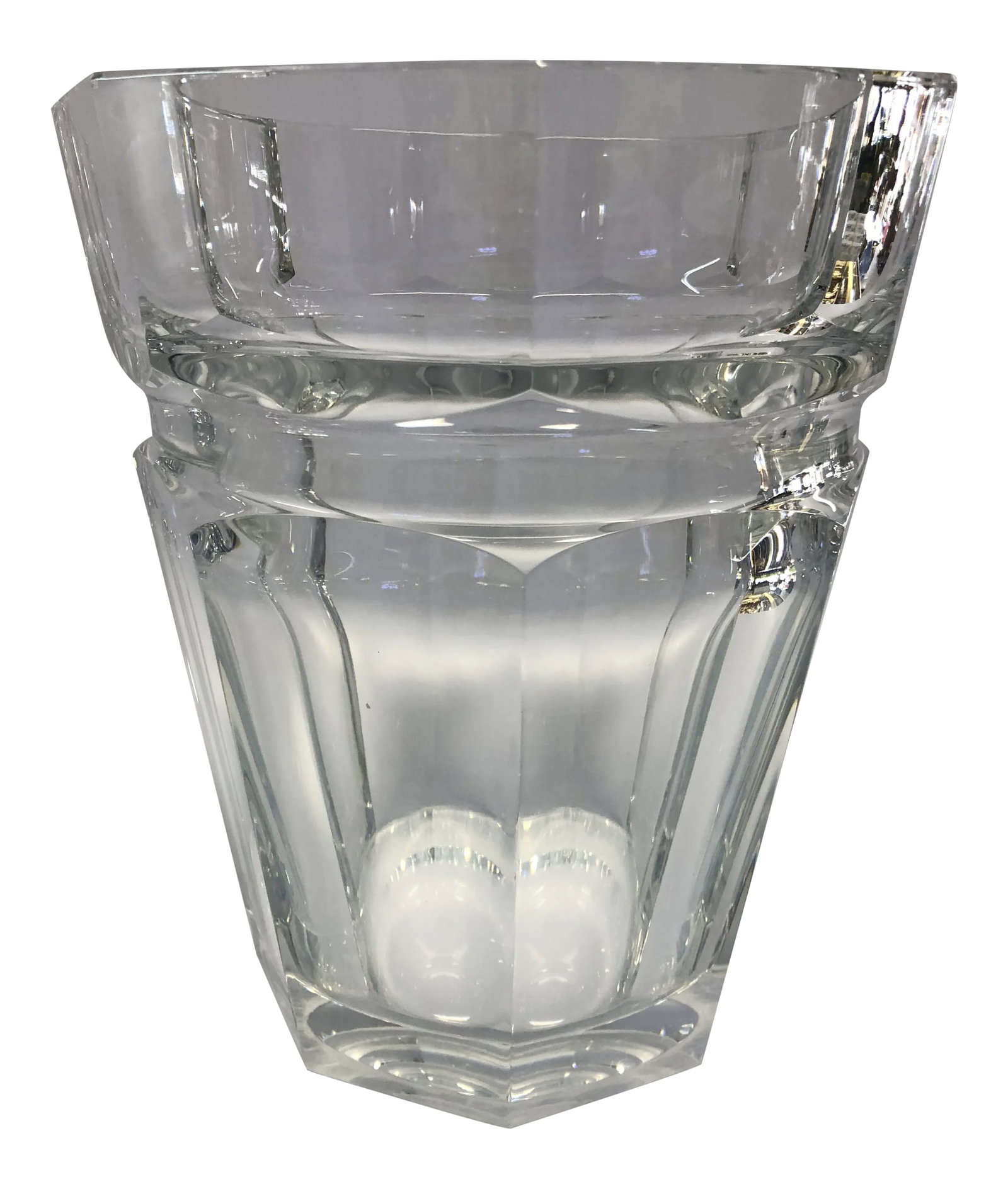 Vintage Baccarat Crystal Ice Bucket: Beautiful Vintage Baccarat Crystals Ice Bucket Condition: Alterations: Original Condition Unaltered Imperfections: Some Imperfections Condition Notes: Some minor scratches on the bottom nothing major