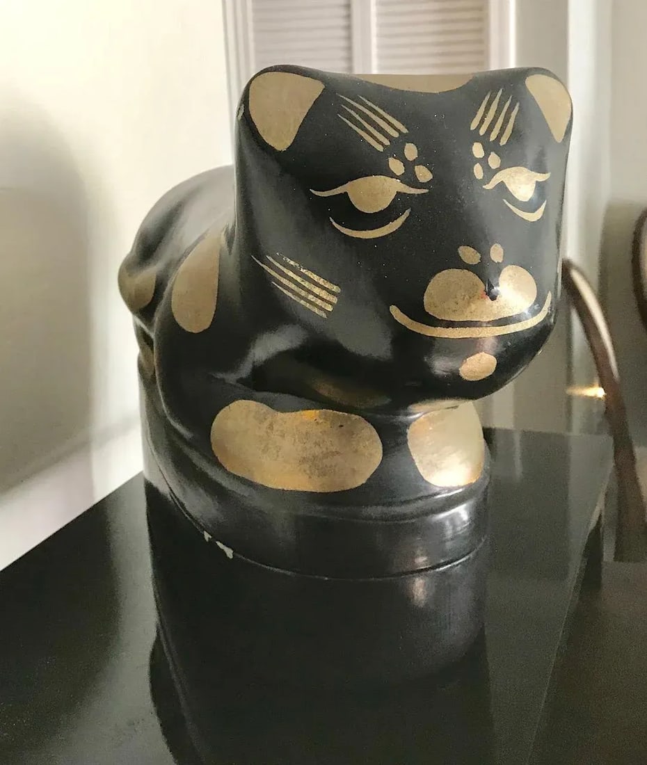 Gold and Black Lacquer Vintage Wooden Cat Pillow Box on Stand - 3