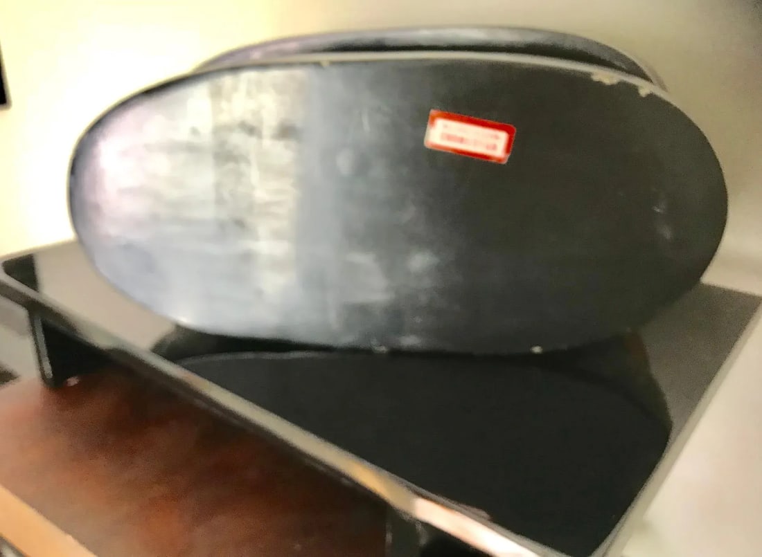 Gold and Black Lacquer Vintage Wooden Cat Pillow Box on Stand - 8