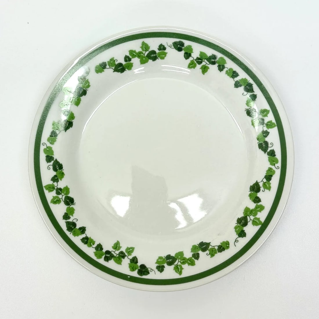 Green and White Mid-Century Wall Plate Curation - Group of 11 - 12