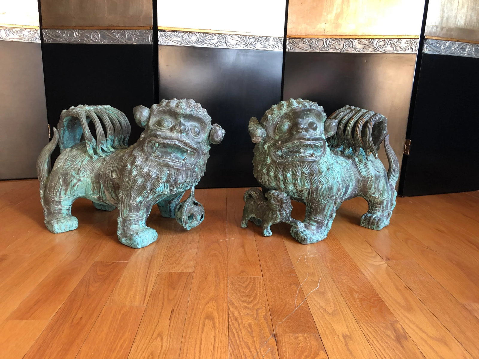 Monumental Antique Chinese Bronze Indoor Outdoor Foo Dogs - a Pair - 12