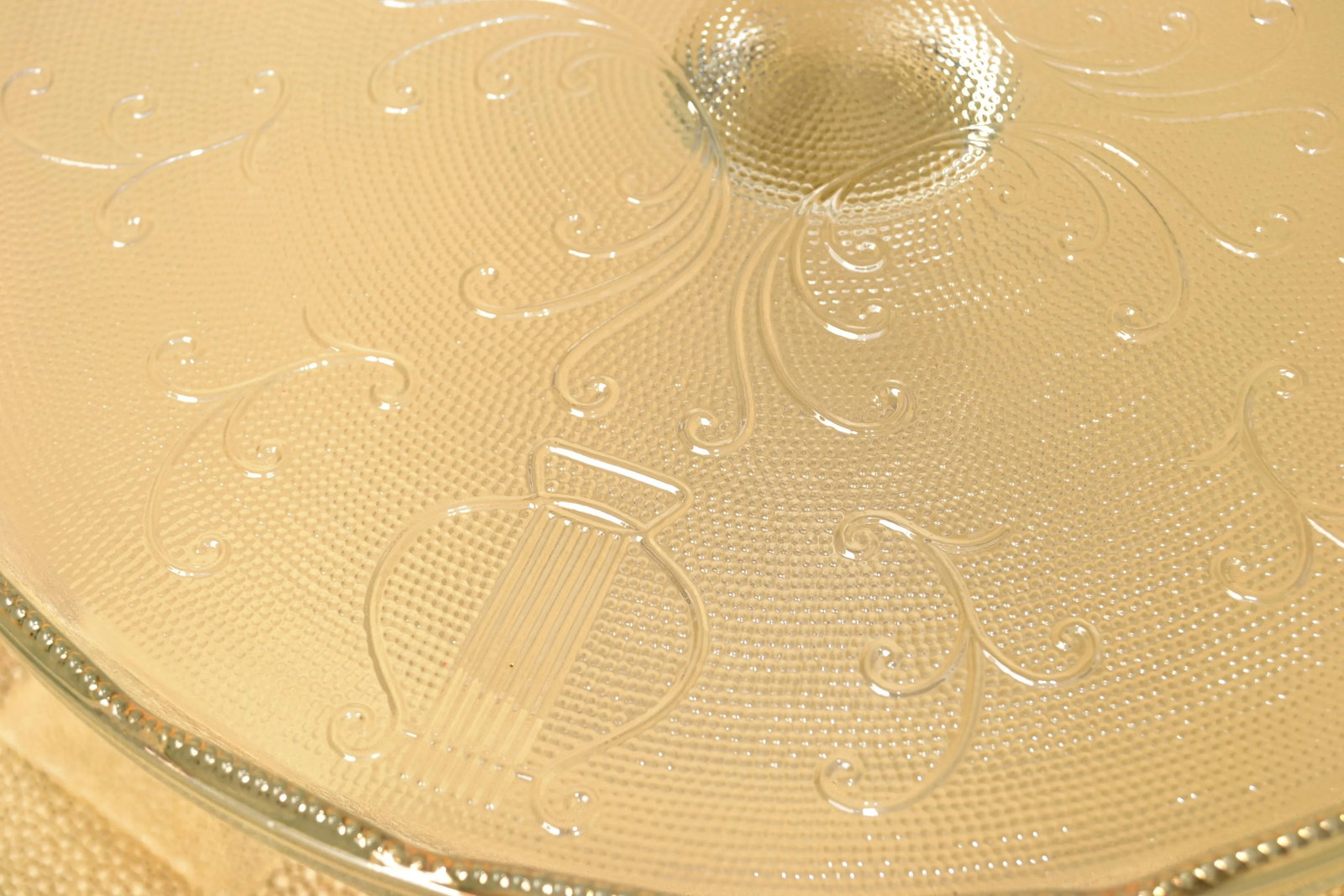 1950s Art Deco Style Crystal Gold Ruffled Edge Pedestal Cake Stand Musical Instruments - 7