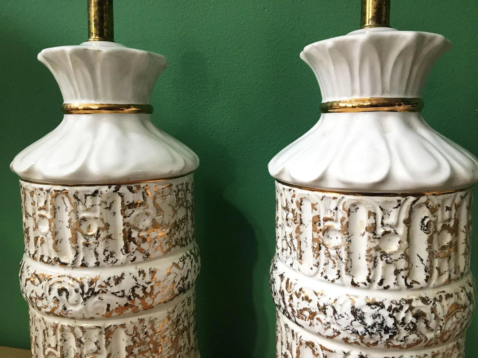 Vintage 1950s White and Gold Table Lamps - A Pair - 5