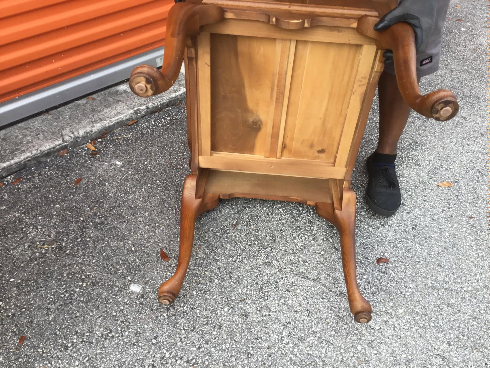Vintage Thomasville Nightstands - a Pair - 11