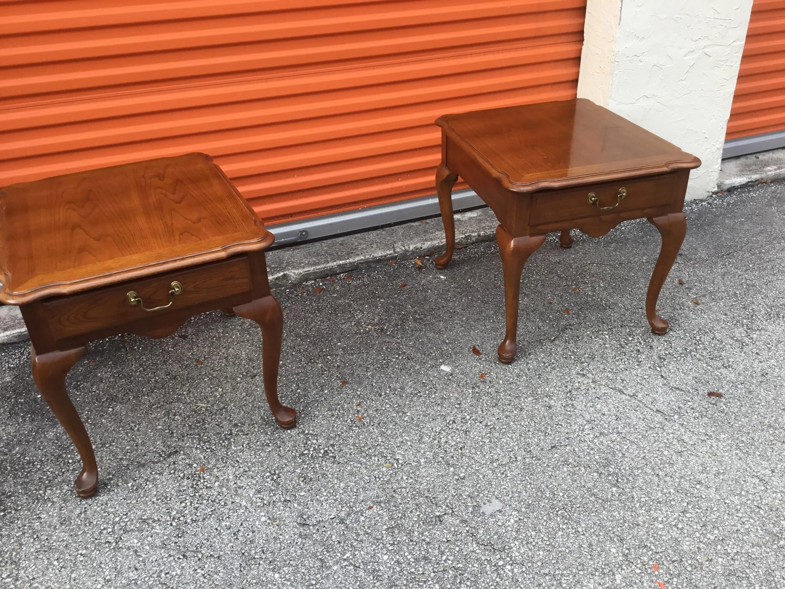 Vintage Thomasville Nightstands - a Pair - 3