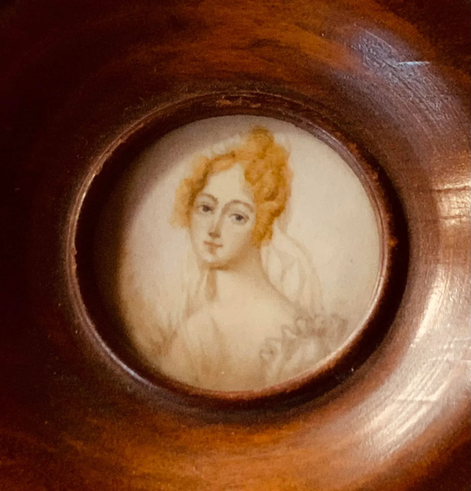Early American Federal Portrait Miniature, Oil on Bone Canvas, Original Roundel Frame, Circa 1830 - 2