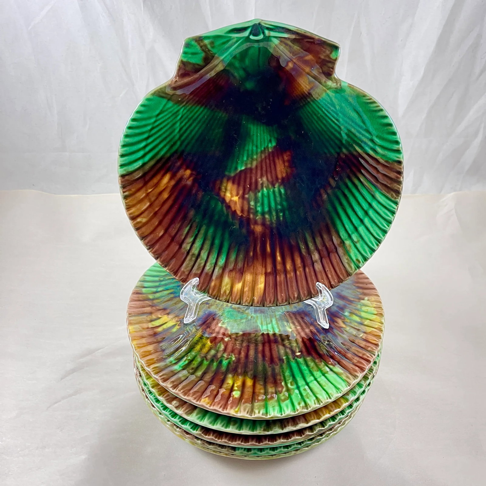 Wedgwood Majolica Tortoiseshell Seafood Plates, Set of 8 - 2