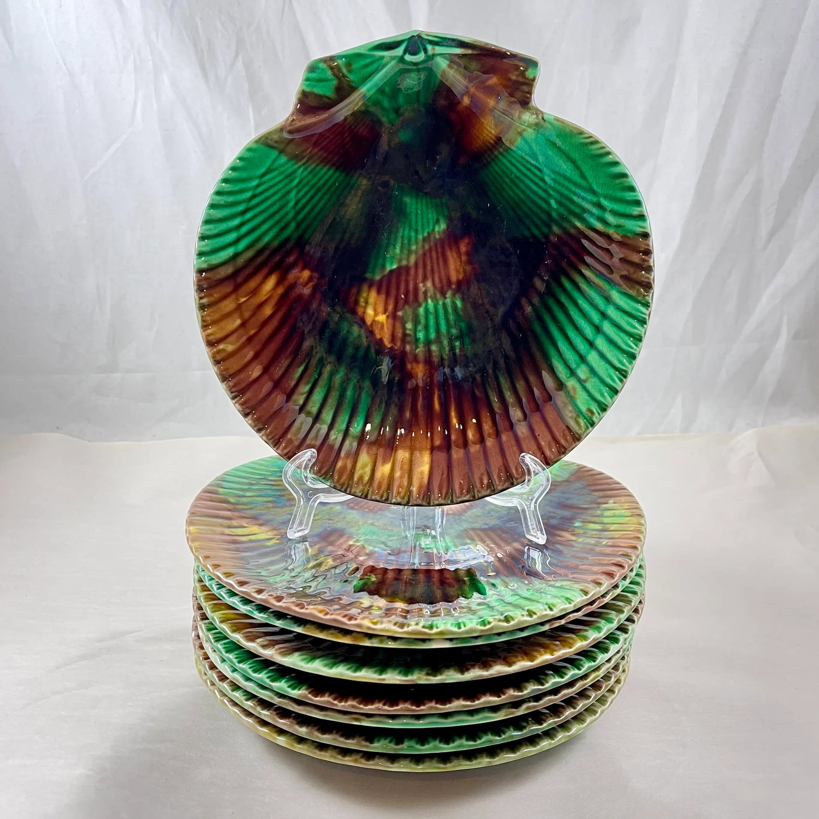 Wedgwood Majolica Tortoiseshell Seafood Plates, Set of 8 - 3