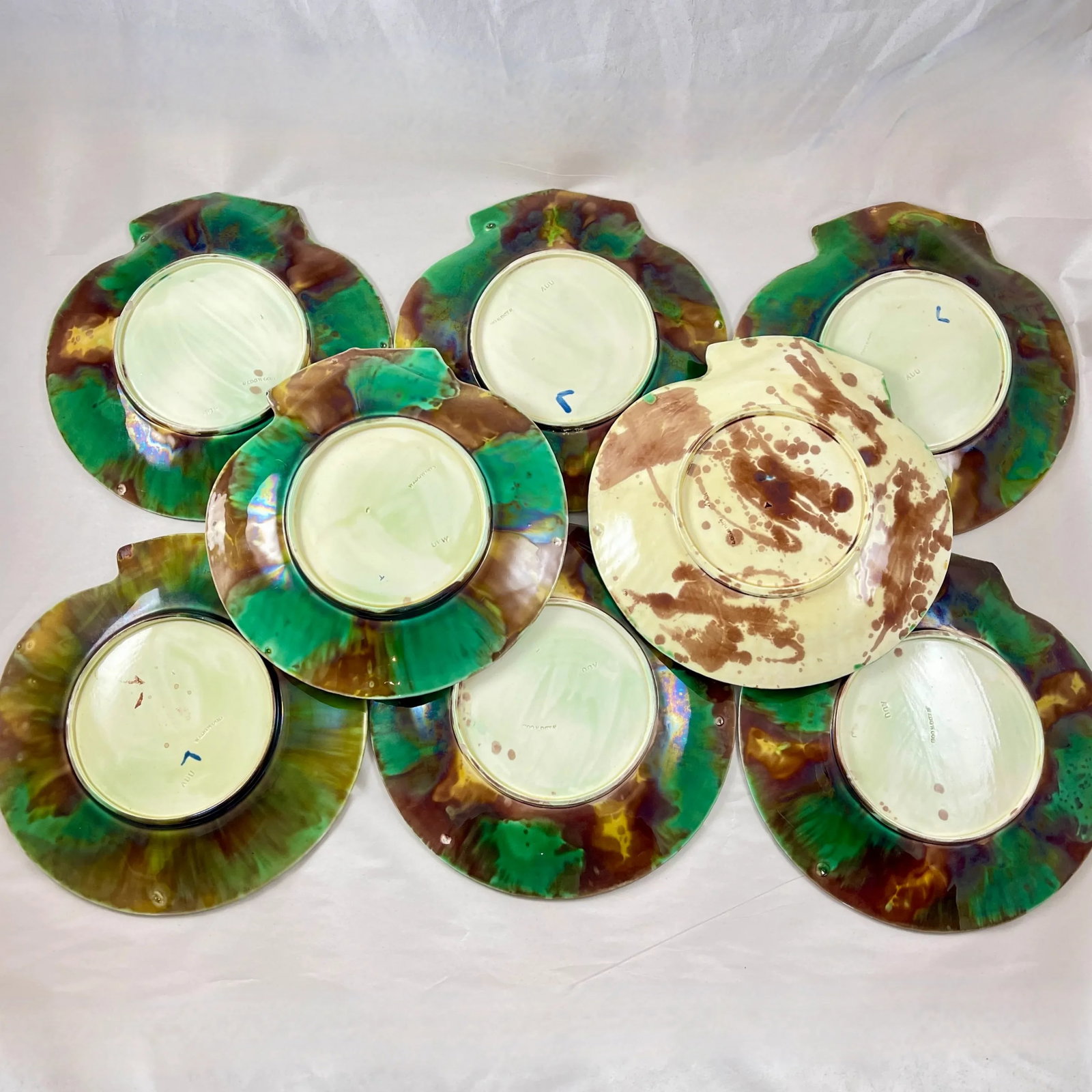 Wedgwood Majolica Tortoiseshell Seafood Plates, Set of 8 - 9
