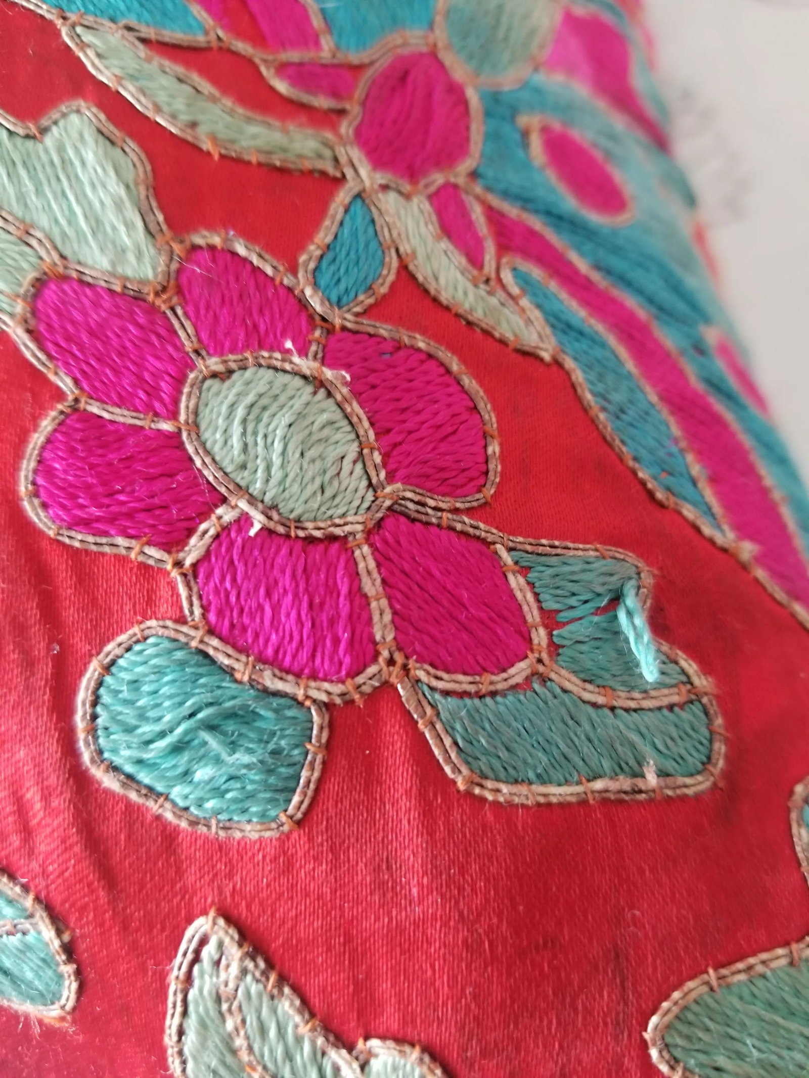 Anglo-Indian Silk Embroidered Tapestry Cushions With Ikat Backs - 2