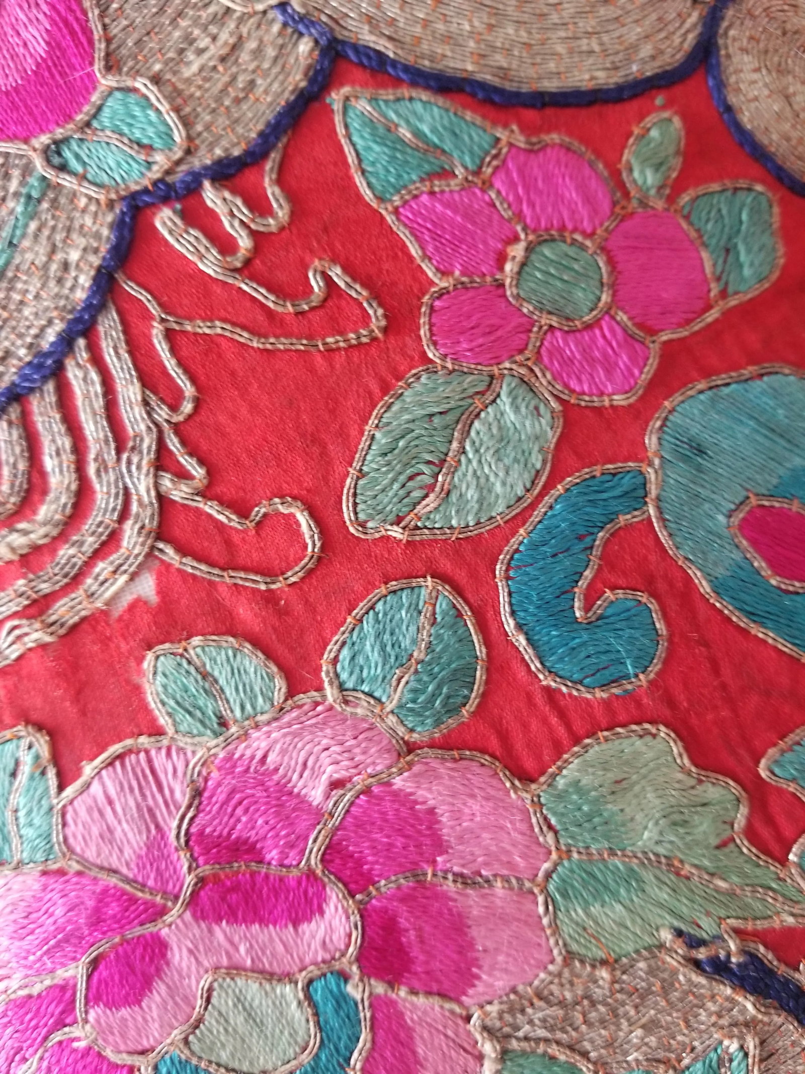 Anglo-Indian Silk Embroidered Tapestry Cushions With Ikat Backs - 3