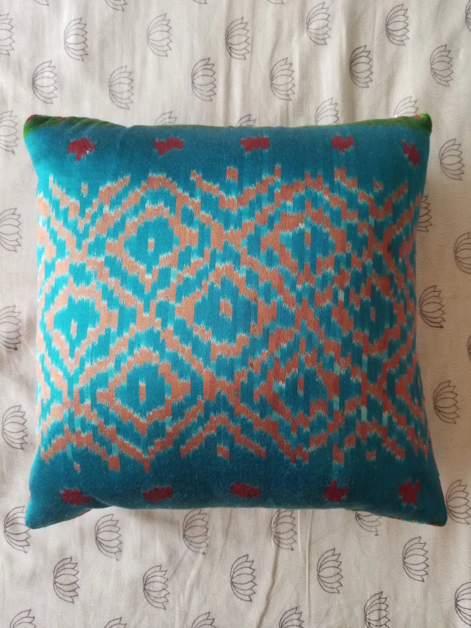 Anglo-Indian Silk Embroidered Tapestry Cushions With Ikat Backs - 5