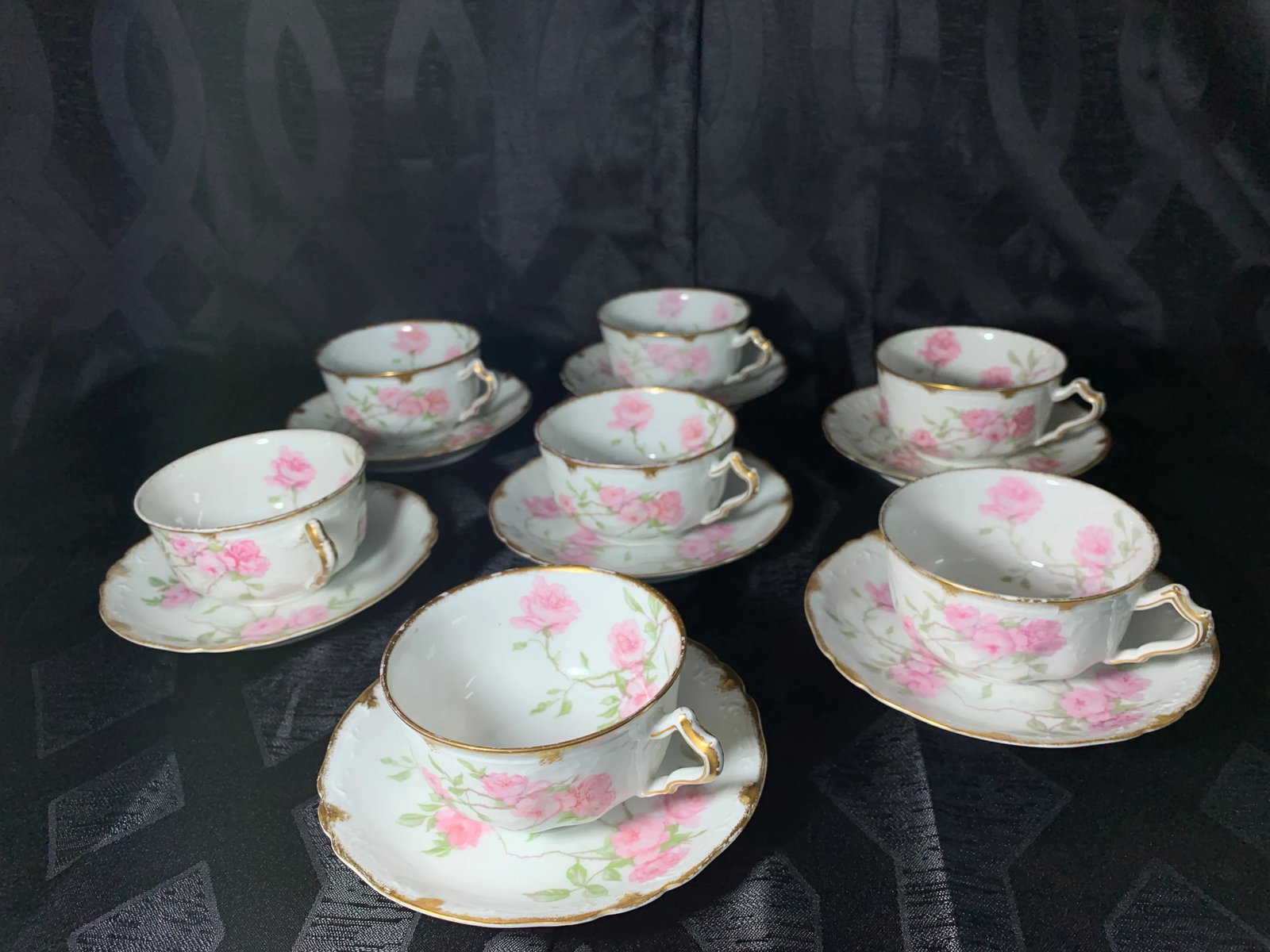 French Limoges Porcelain Baltimore Rose With 24k Gold Trim Tea Cups and Saucers - Service for 7 - 4