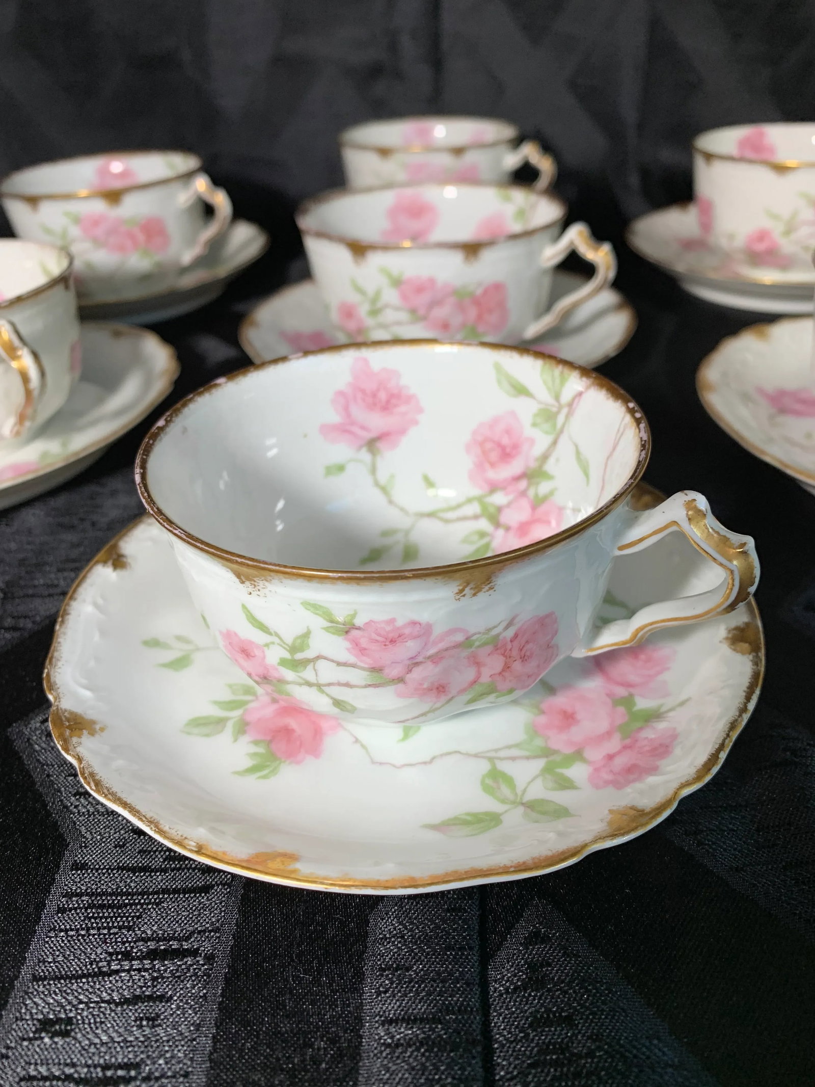 French Limoges Porcelain Baltimore Rose With 24k Gold Trim Tea Cups and Saucers - Service for 7 - 7