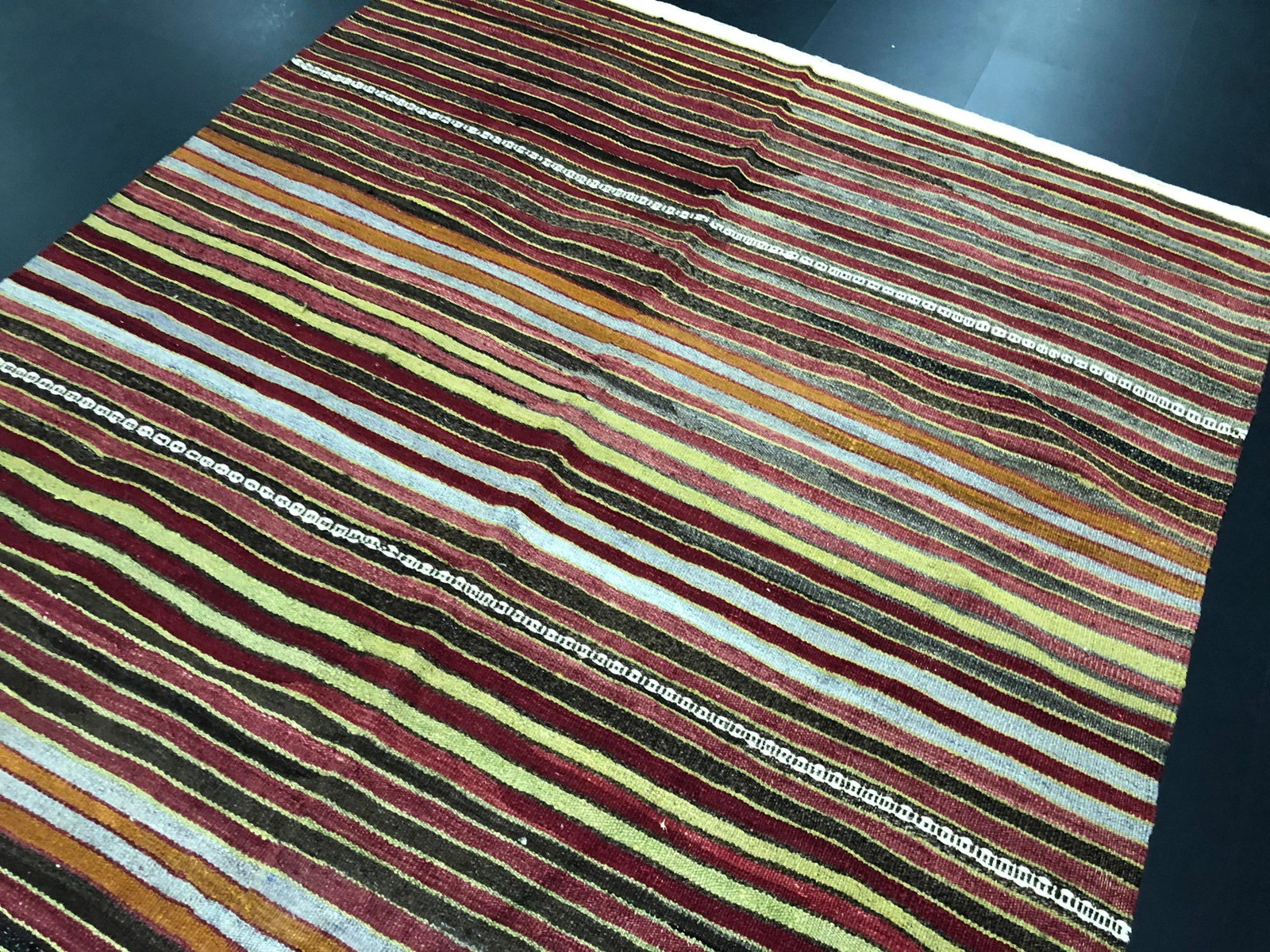 1960s Vintage Handwoven Turkish Kilim Rug - 5'3'' * 10'11'' - 7