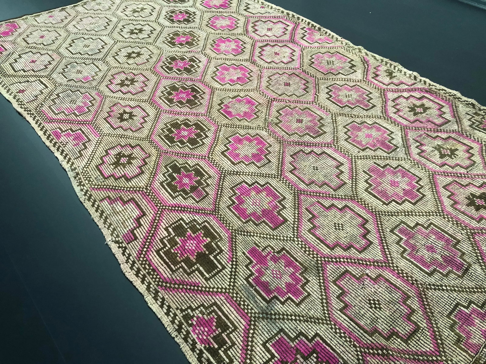 1960s Vintage Turkish Anatolian Geometric Design Handmade Wool Kilim Rug - 6'6'' * 11'1'' - 6