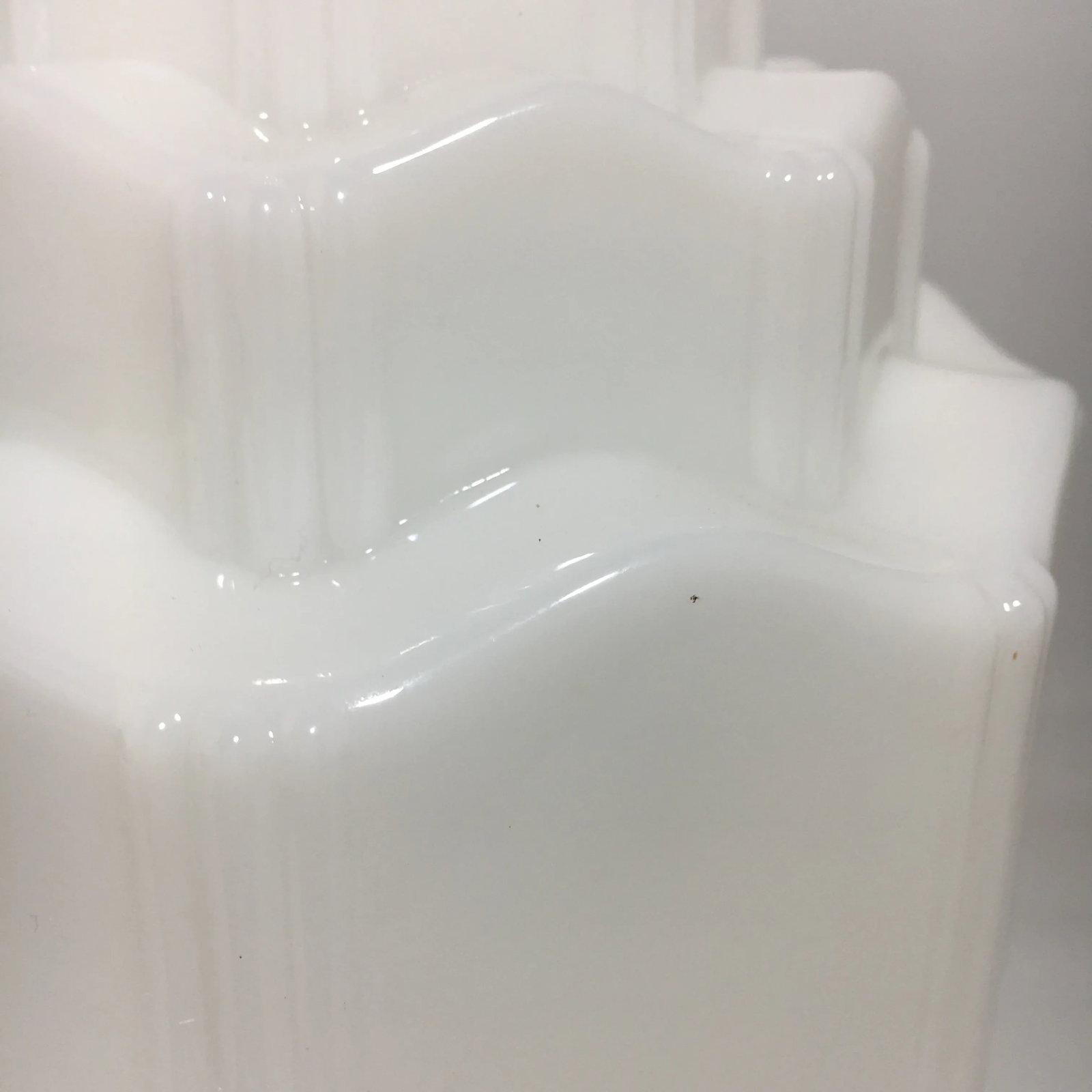 1930s Art Deco Stepped Skyscraper Milk Glass Shade - 6