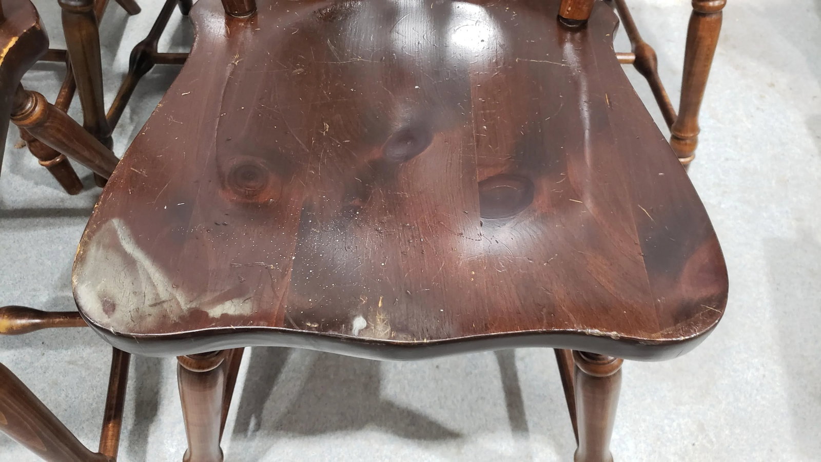 Mid 20th Century Dark Stained Wooden Walnut Ethan Allen Lath Back Kitchen Chairs - Set of 5 - 4