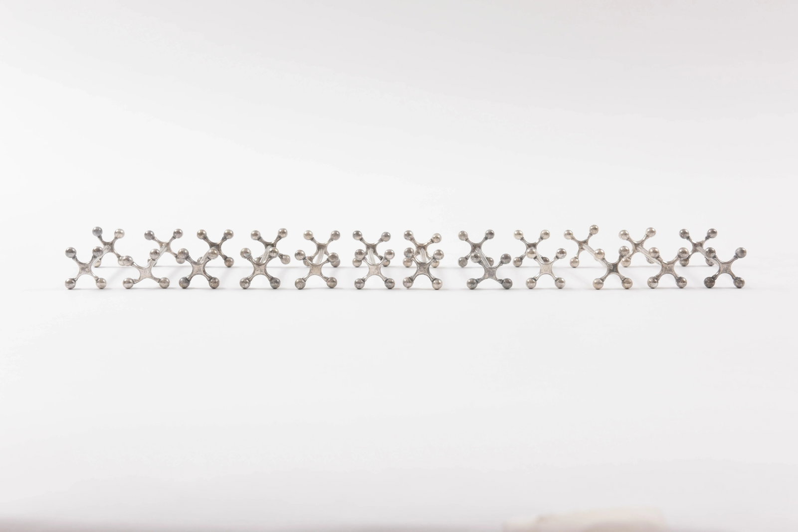 11 Christofle Knive Rests, Silver Plated Hand Chased Details - 5