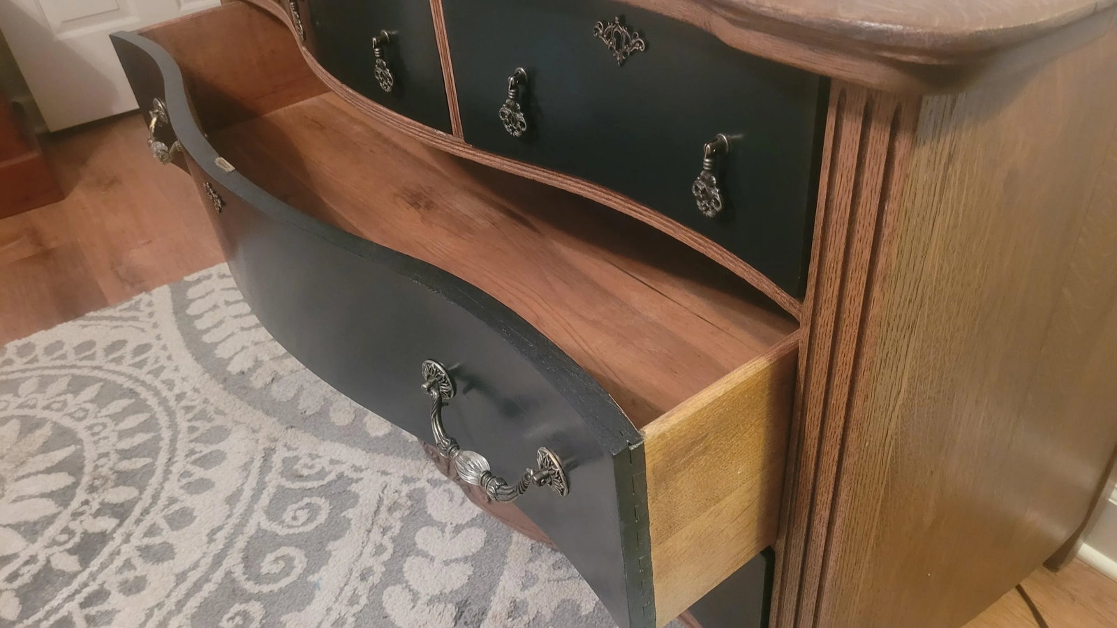 Mid 19th Century Oversized Tiger Oak Serpentine Front Dresser - 9