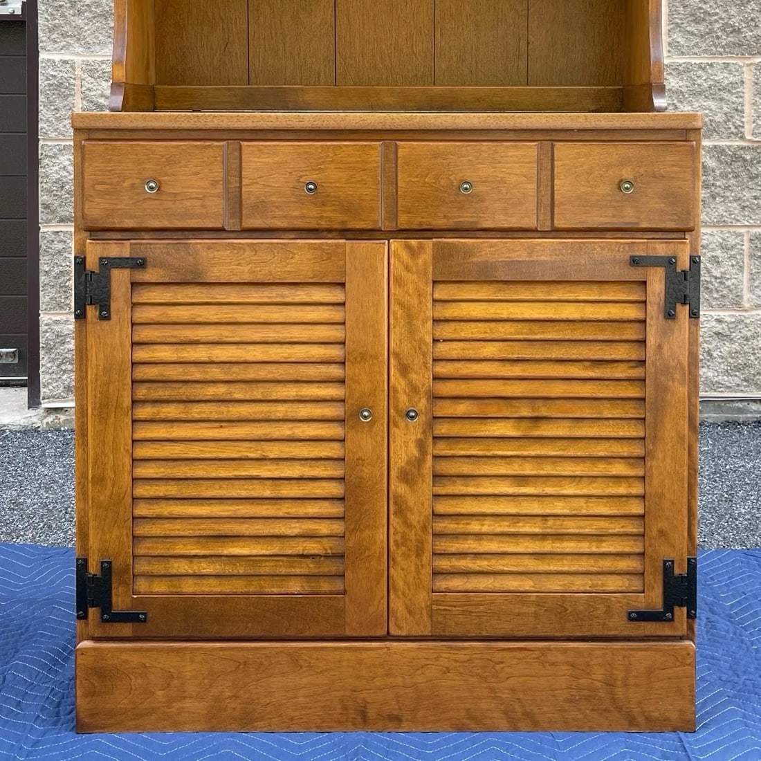 1970s Ethan Allen Heirloom Nutmeg Maple Custom Room Plan 2 Piece Shutter Door Bookcase Unit (10-4511 - 3