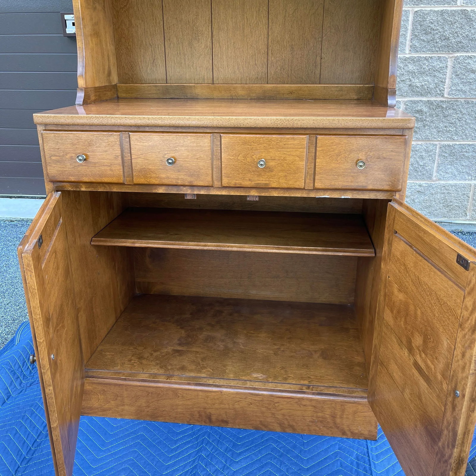 1970s Ethan Allen Heirloom Nutmeg Maple Custom Room Plan 2 Piece Shutter Door Bookcase Unit (10-4511 - 6